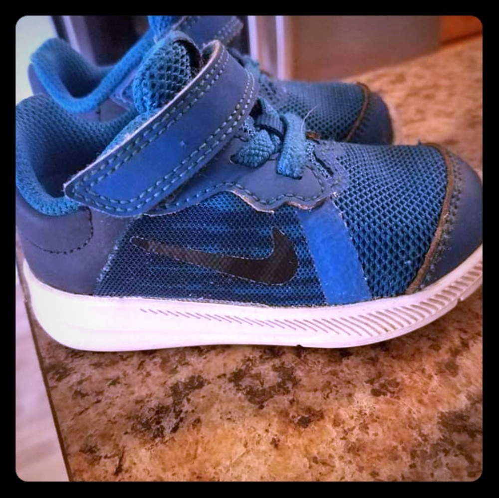 Toddlers nike shoes